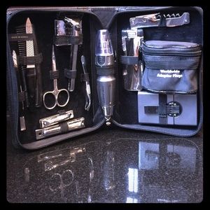 Leather Sharper Image 22 item Large Grooming Kit